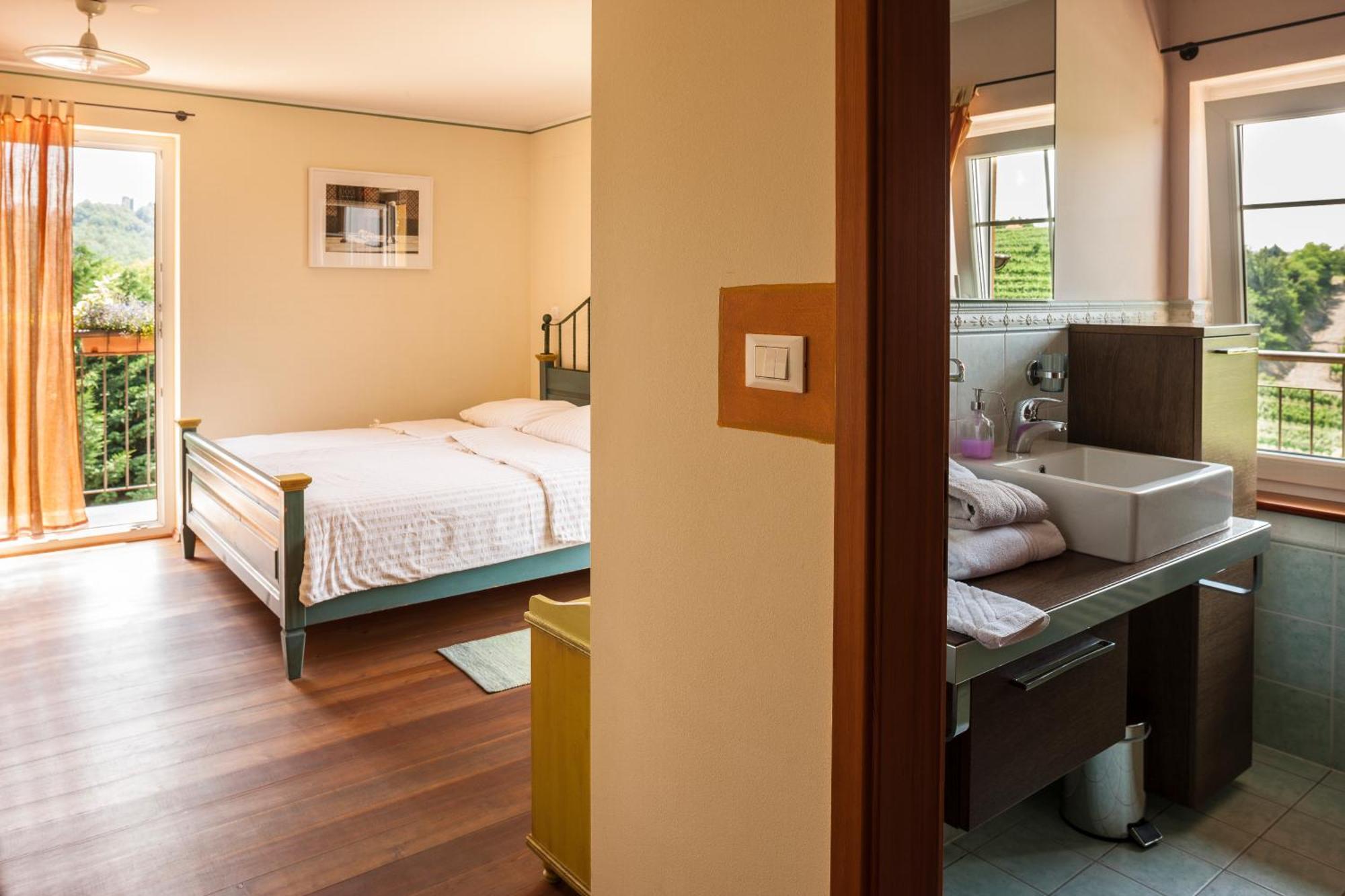 Kabaj Wine & Dine Hotell Dobrovo Exteriör bild